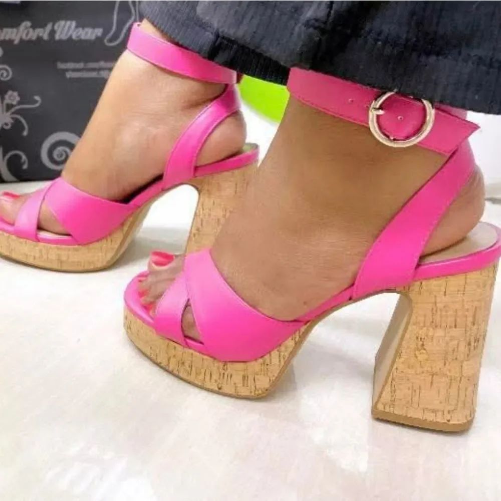 BRAND NEW SODA STRAPPY BLOCK HEEL OPEN TOE WOMENS SANDAL